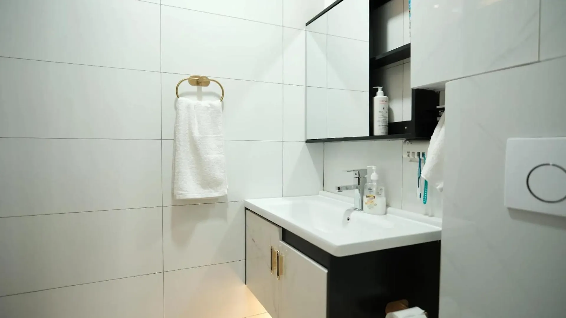 Cksuitesmuyenga Kampala